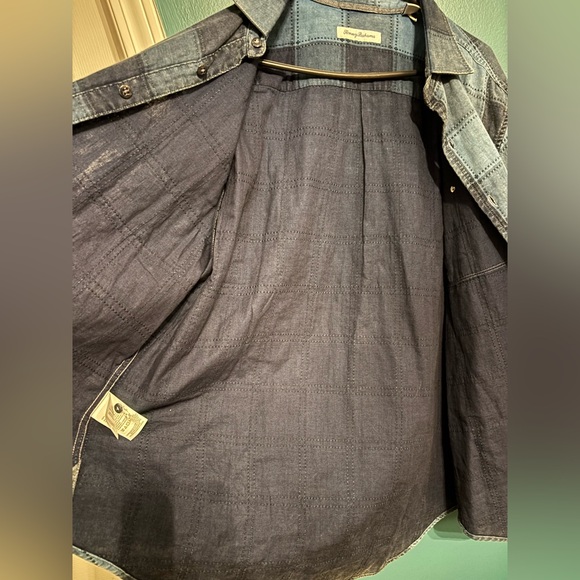 Tommy Bahama Men’s Navy Quilted Button Down Shirt Size XL - Picture 5 of 6